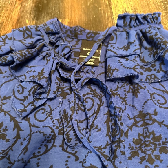 EUC sleeveless sheer button up blouse by George. Size S - Picture 2 of 3